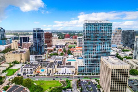 Condo in Orlando, Florida, 1 bedroom  № 1354173 - photo 2