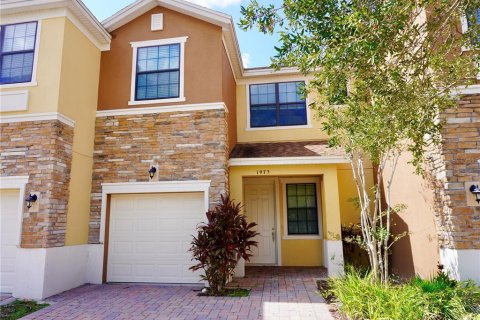 Townhouse in Orlando, Florida 3 bedrooms, 150.5 sq.m. № 1395644 - photo 1