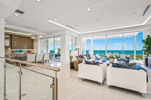 Casa en venta en Hutchinson Island South, Florida, 5 dormitorios, 458.66 m2 № 1283539 - foto 3