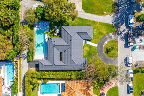 Casa en venta en Miami Shores, Florida, 4 dormitorios, 290.6 m2 № 1040314 - foto 2