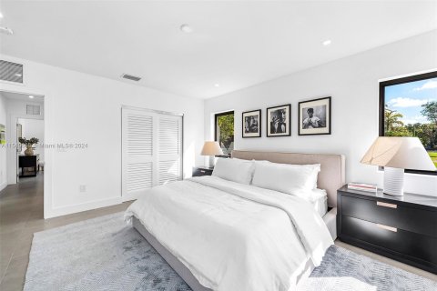 Casa en venta en Miami Shores, Florida, 4 dormitorios, 290.6 m2 № 1040314 - foto 26