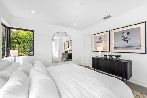 Casa en venta en Miami Shores, Florida, 4 dormitorios, 290.6 m2 № 1040314 - foto 29