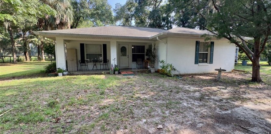 House in Inglis, Florida 3 bedrooms, 117.99 sq.m. № 1346839