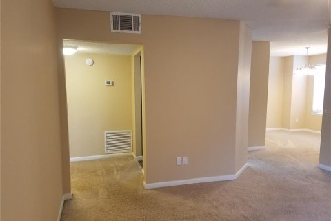 Condo in Orlando, Florida, 1 bedroom  № 1346838 - photo 8