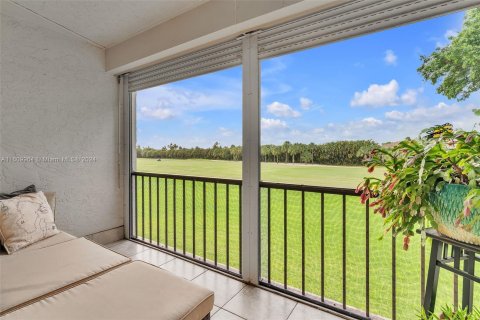 Condominio en venta en Pembroke Pines, Florida, 2 dormitorios, 108.7 m2 № 1232938 - foto 1