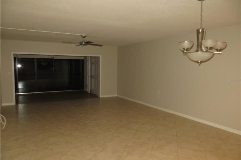 Condo in Punta Gorda, Florida, 2 bedrooms  № 1352888 - photo 7