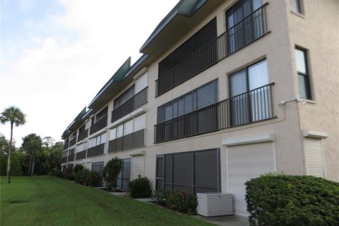 Condo in Punta Gorda, Florida, 2 bedrooms  № 1352888 - photo 17