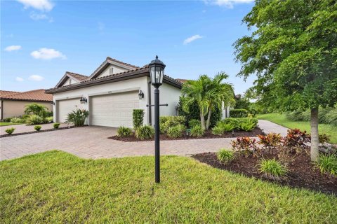 Villa ou maison à vendre à Bradenton, Floride: 2 chambres, 139.35 m2 № 1352850 - photo 3