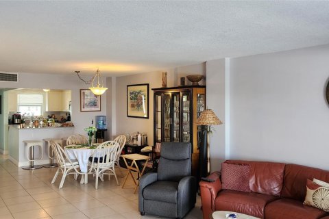 Copropriété à vendre à Pompano Beach, Floride: 2 chambres, 130.06 m2 № 1035902 - photo 14