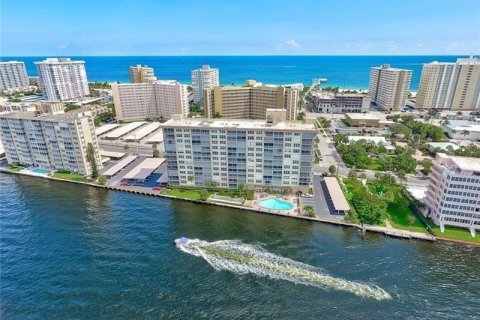 Copropriété à vendre à Pompano Beach, Floride: 2 chambres, 130.06 m2 № 1035902 - photo 1