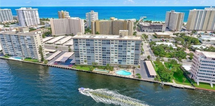 Condo in Pompano Beach, Florida, 2 bedrooms  № 1035902