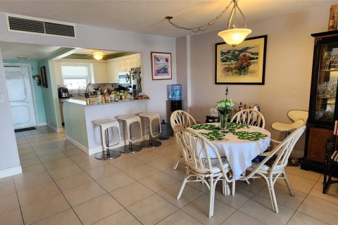 Copropriété à vendre à Pompano Beach, Floride: 2 chambres, 130.06 m2 № 1035902 - photo 13