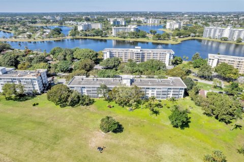 Copropriété à vendre à Pompano Beach, Floride: 2 chambres, 106.84 m2 № 1026934 - photo 19