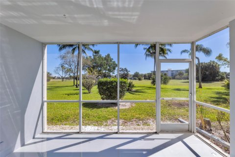 Copropriété à vendre à Pompano Beach, Floride: 2 chambres, 106.84 m2 № 1026934 - photo 13