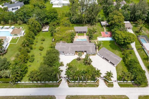 Villa ou maison à vendre à Southwest Ranches, Floride: 6 chambres, 560.67 m2 № 1228830 - photo 4