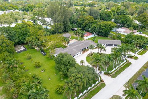 Villa ou maison à vendre à Southwest Ranches, Floride: 6 chambres, 560.67 m2 № 1228830 - photo 12