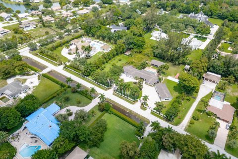 Villa ou maison à vendre à Southwest Ranches, Floride: 6 chambres, 560.67 m2 № 1228830 - photo 1