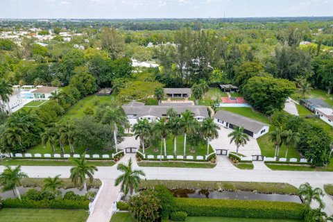 House in Southwest Ranches, Florida 6 bedrooms, 560.67 sq.m. № 1228830 - photo 14