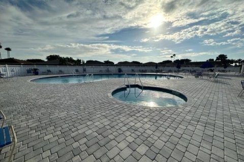 House in Delray Beach, Florida 3 bedrooms, 119.66 sq.m. № 1171303 - photo 7