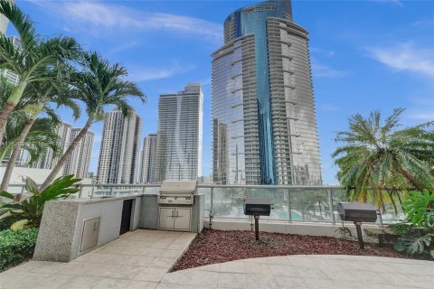 Condominio en venta en Miami, Florida, 1 dormitorio, 113.34 m2 № 1270987 - foto 17