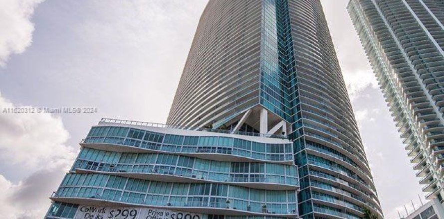 Condo in Miami, Florida, 1 bedroom  № 1270987