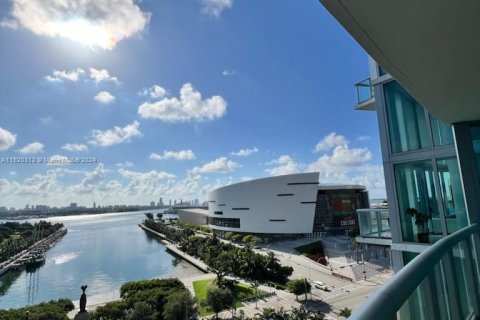 Copropriété à vendre à Miami, Floride: 1 chambre, 113.34 m2 № 1270987 - photo 4