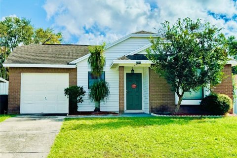 Villa ou maison à vendre à Orlando, Floride: 2 chambres, 89.93 m2 № 1428688 - photo 2