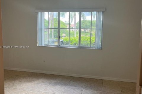 Condominio en alquiler en Miramar, Florida, 1 dormitorio, 78.97 m2 № 1396244 - foto 16