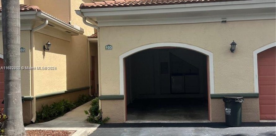 Condominio en Miramar, Florida, 1 dormitorio  № 1396244