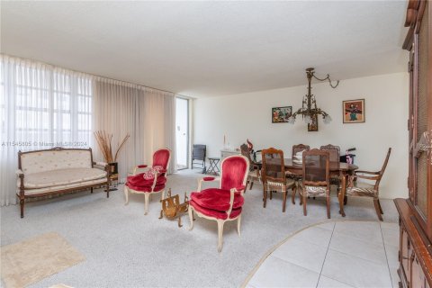 Copropriété à vendre à Aventura, Floride: 2 chambres, 106.19 m2 № 1049671 - photo 11