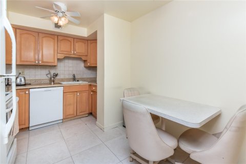 Copropriété à vendre à Aventura, Floride: 2 chambres, 106.19 m2 № 1049671 - photo 7