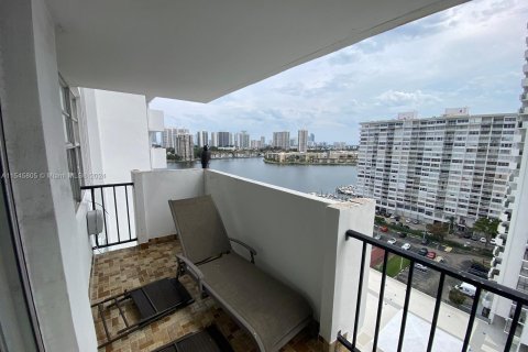 Condominio en venta en Aventura, Florida, 2 dormitorios, 106.19 m2 № 1049671 - foto 4