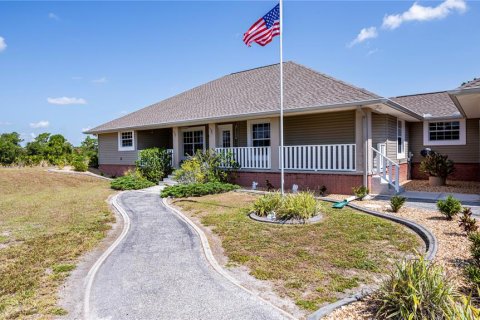 Villa ou maison à vendre à Punta Gorda, Floride: 4 chambres, 210.98 m2 № 1197526 - photo 6