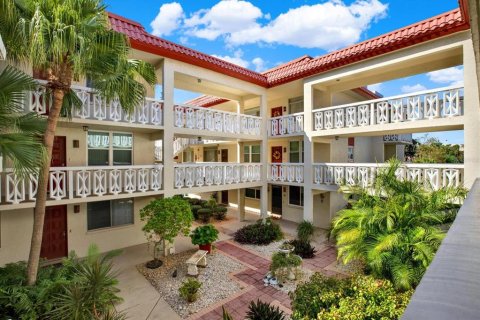 Condominio en venta en Clearwater, Florida, 1 dormitorio, 63.64 m2 № 1416802 - foto 1