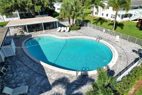 Condominio en venta en Deerfield Beach, Florida, 1 dormitorio, 65.03 m2 № 1240914 - foto 3