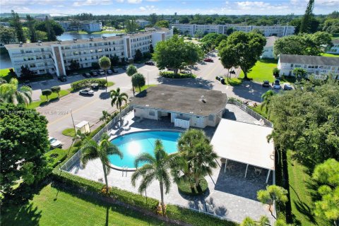 Condo in Deerfield Beach, Florida, 1 bedroom  № 1240914 - photo 6