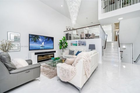 Villa ou maison à vendre à North Miami Beach, Floride: 4 chambres, 190.45 m2 № 1047569 - photo 17