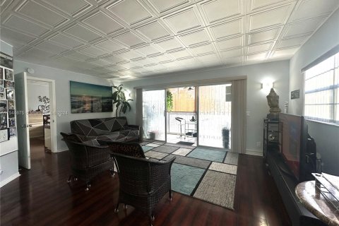 Copropriété à vendre à Pembroke Pines, Floride: 2 chambres, 140 m2 № 1050485 - photo 4