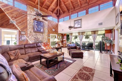 Villa ou maison à vendre à Palm City, Floride: 4 chambres, 341.51 m2 № 1017590 - photo 8