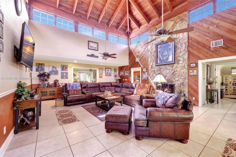 Villa ou maison à vendre à Palm City, Floride: 4 chambres, 341.51 m2 № 1017590 - photo 9