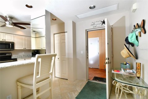 Condo in Punta Gorda, Florida, 2 bedrooms  № 1336102 - photo 7