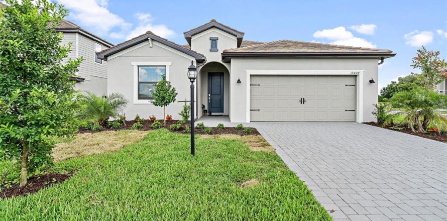 House in LORRAINE LAKES in Lakewood Ranch, Florida 3 bedrooms, 204.48 sq.m. № 1285409