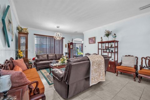 Casa en venta en Miami, Florida, 4 dormitorios, 142.98 m2 № 1380355 - foto 4