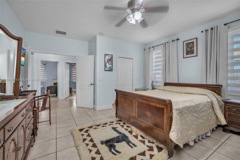 Villa ou maison à vendre à Miami, Floride: 4 chambres, 142.98 m2 № 1380355 - photo 14