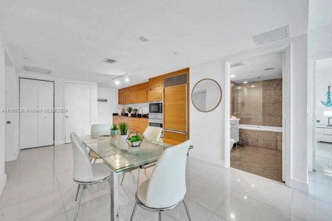 Condominio en venta en Miami, Florida, 1 dormitorio, 81.38 m2 № 1380354 - foto 15