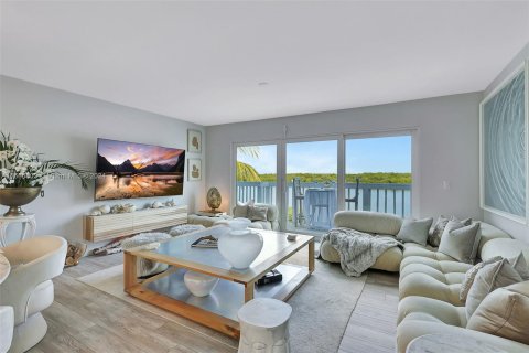 Adosado en venta en Hutchinson Island South, Florida, 2 dormitorios, 138.15 m2 № 1380357 - foto 22