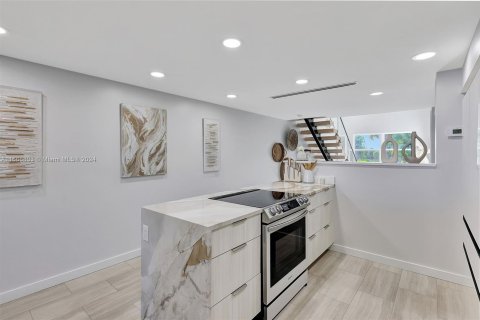 Adosado en venta en Hutchinson Island South, Florida, 2 dormitorios, 138.15 m2 № 1380357 - foto 15