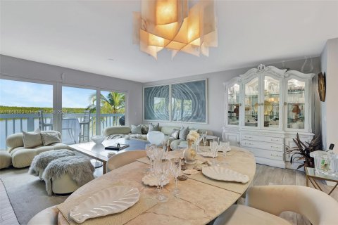 Adosado en venta en Hutchinson Island South, Florida, 2 dormitorios, 138.15 m2 № 1380357 - foto 19