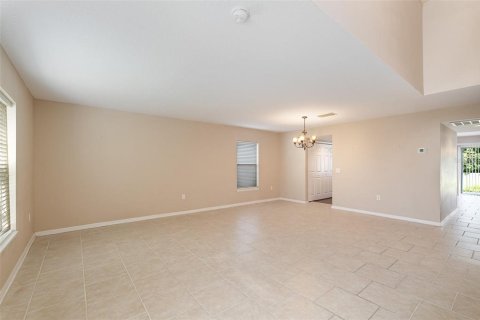 House in Cocoa, Florida 4 bedrooms, 283.82 sq.m. № 1357777 - photo 4