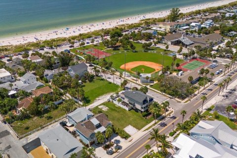 Terreno en venta en Saint Pete Beach, Florida № 1339746 - foto 8